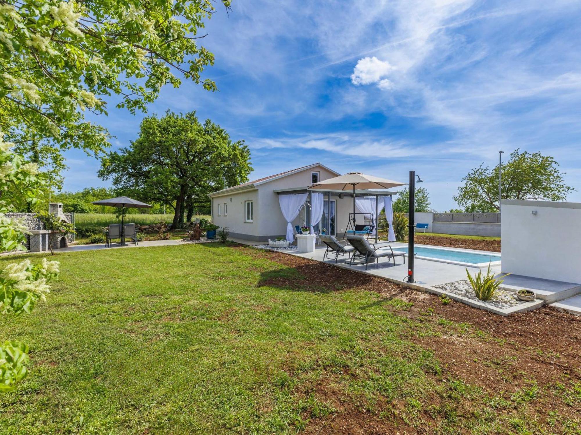 Holiday Home Villa Fenix By Interhome Zminj Exterior photo